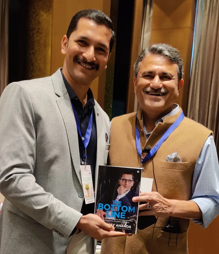 Manoj Kohli, Former MD & CEO, Bharti Airtel with Chinmay Ananda's book